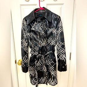 Gusto Barcelona, beautiful trenchcoat in size small in  good condition